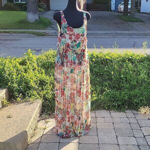 ALICE + OLIVIA floral printed maxi dress 👗Last Discount
